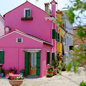 Ferienhaus Night Galleria - Bed & Art In - The Pink House Italien