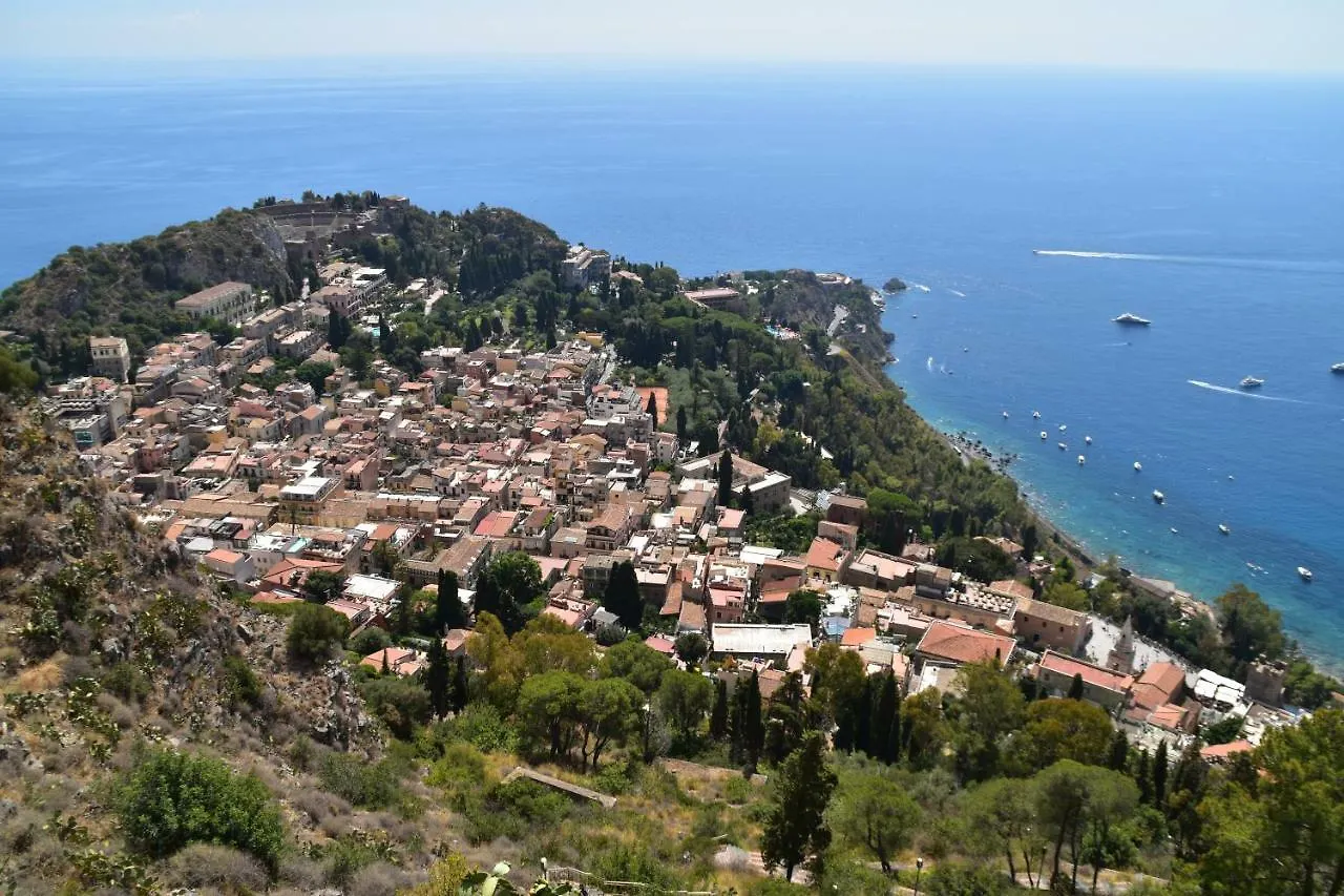 Charming Place 2 Taormine 0*,  Italie